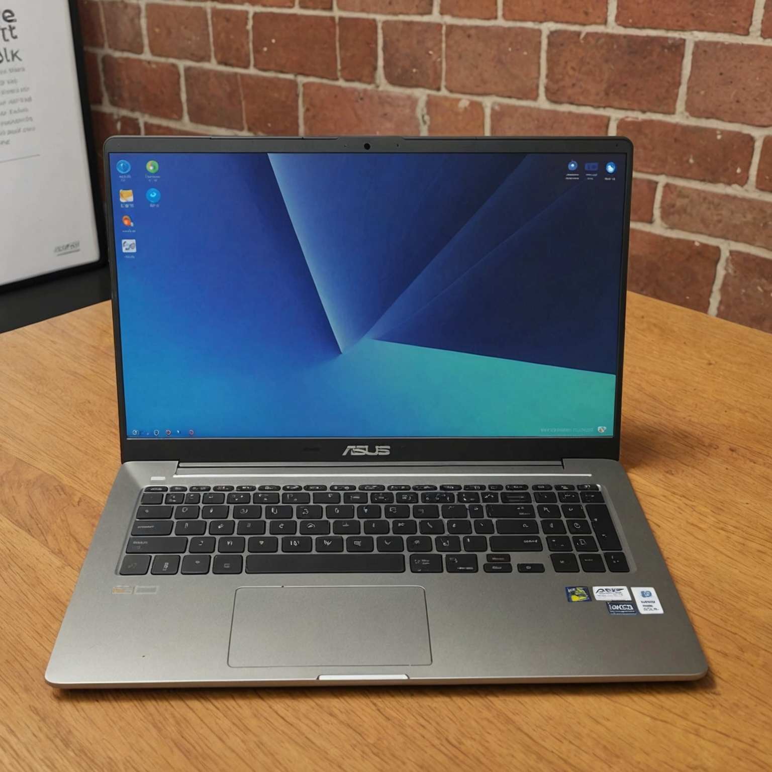 ASUS VivoBook 15